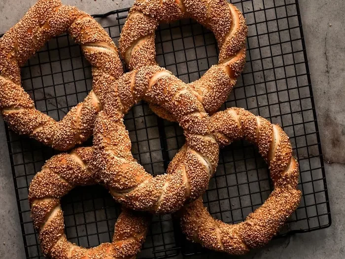 طرز تهیه نان سیمیت