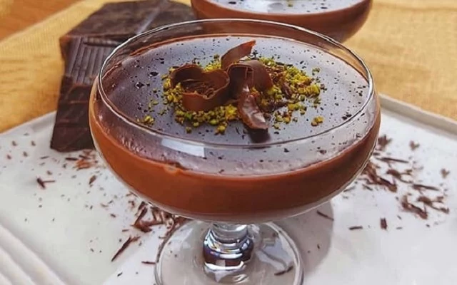 طرز تهیه فرنی شکلاتی