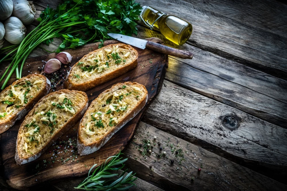 کالری و ارزش غذایی نان سیر