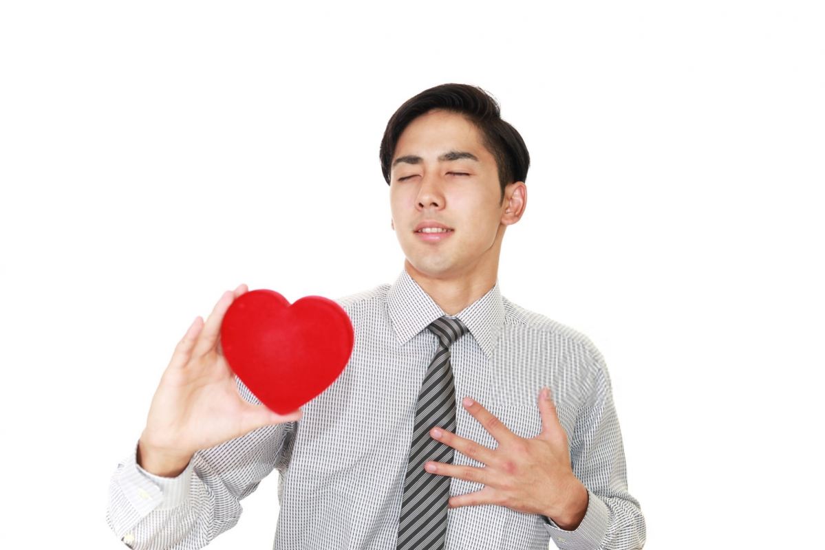 نشانه های پنهان در حرکات مرد عاشق