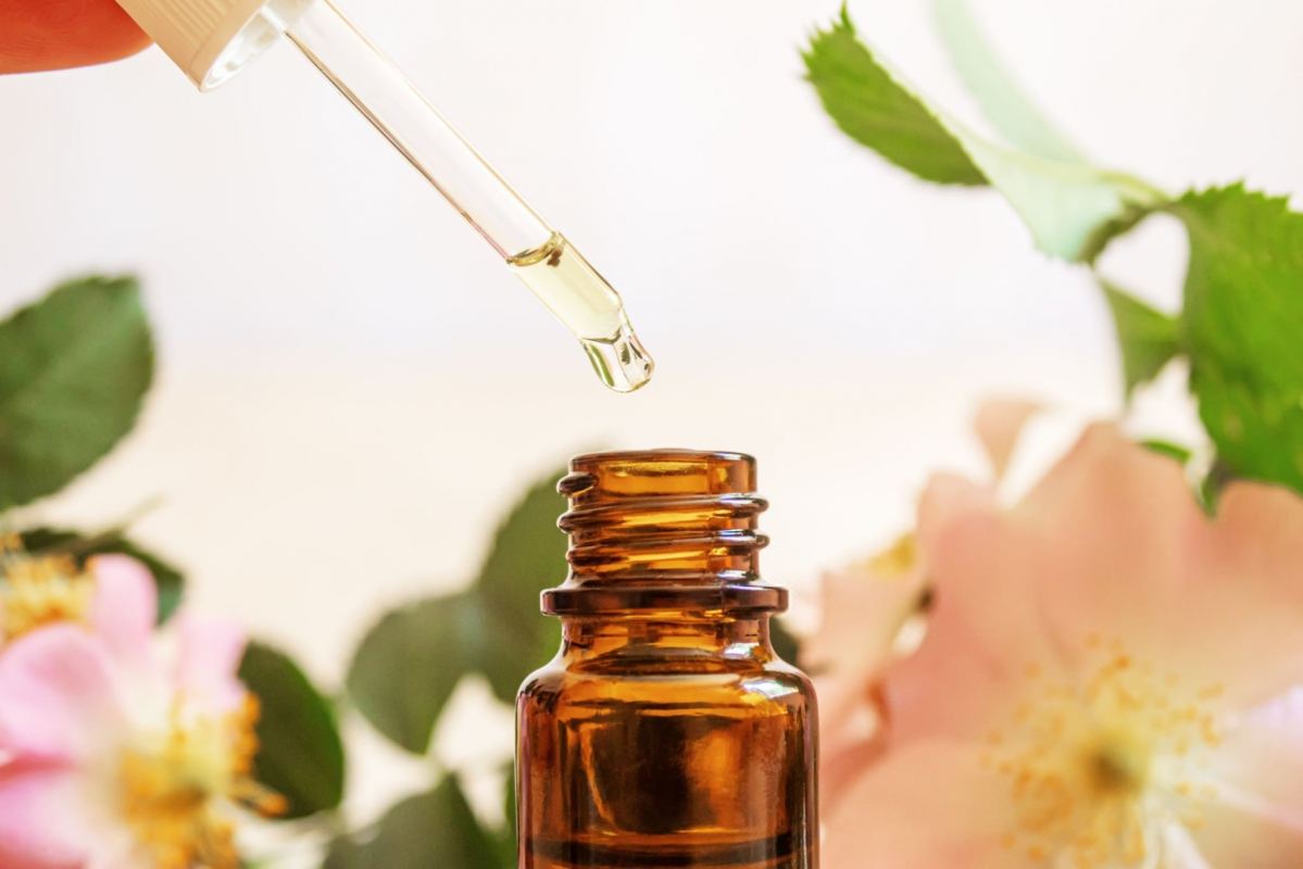 بهترین روغن برای لک قهوه ای صورت