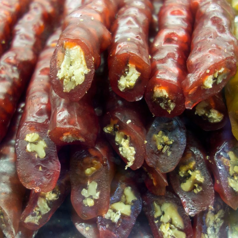 طرز تهیه سوجوق گردویی