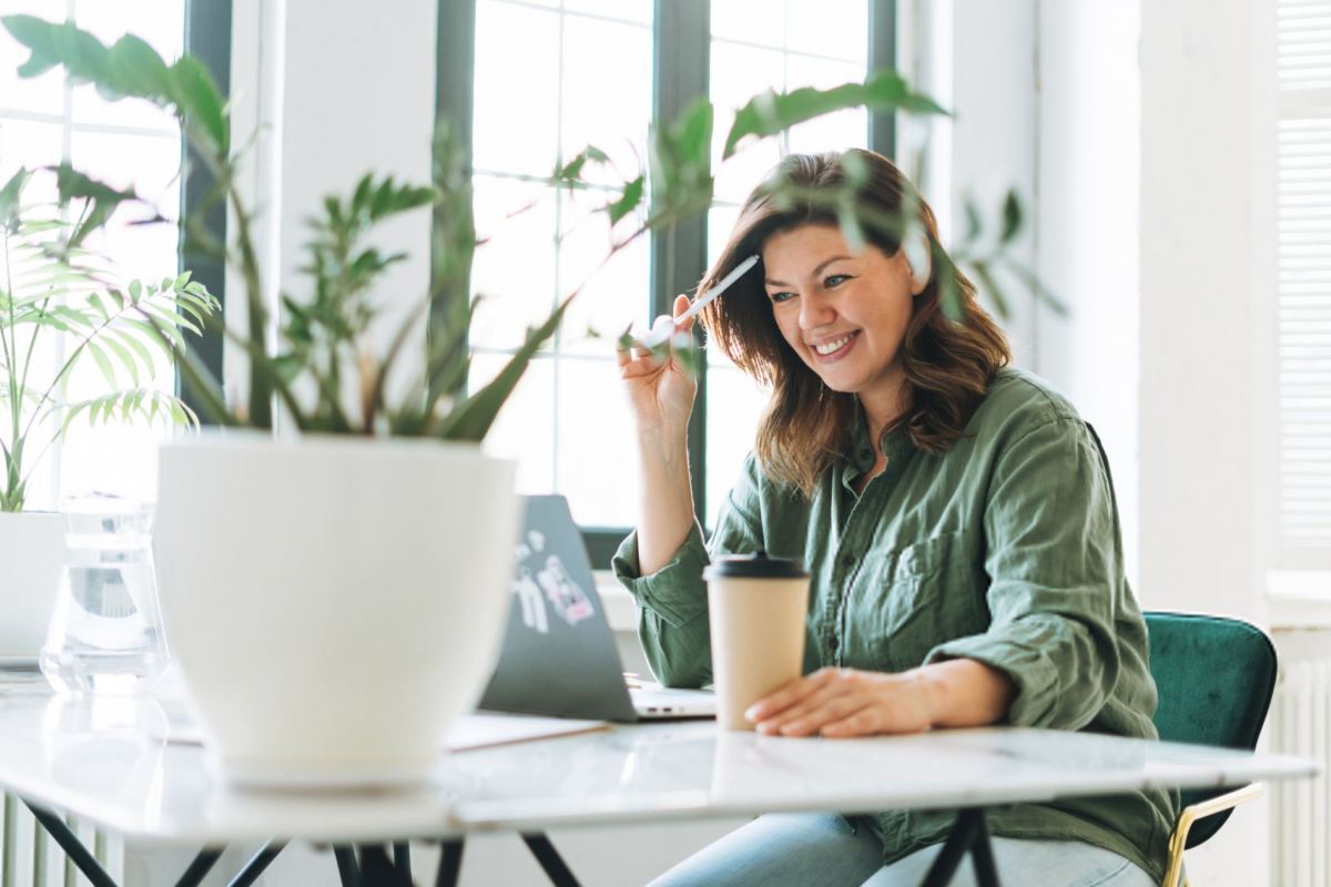 گیاه مناسب برای میز کار