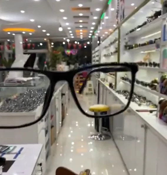 فرق شیشه بلوکات و بلوکنترل عینک