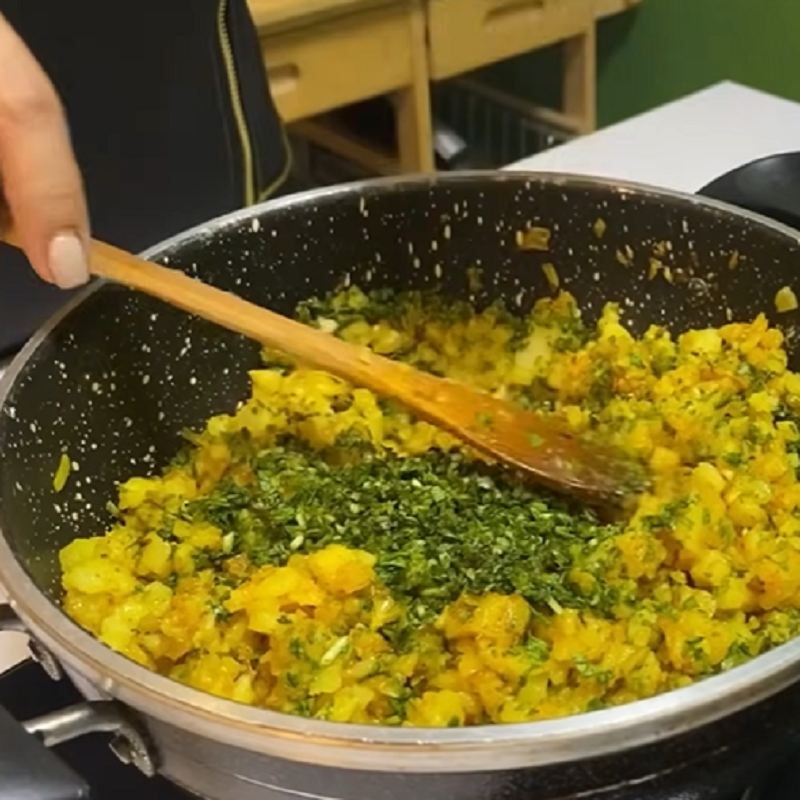 تهیه مواد سمبوسه جنوبی