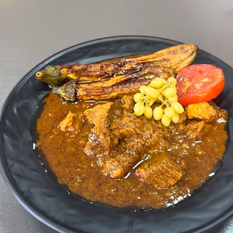 طرز تهیه خورش بادمجان با غوره