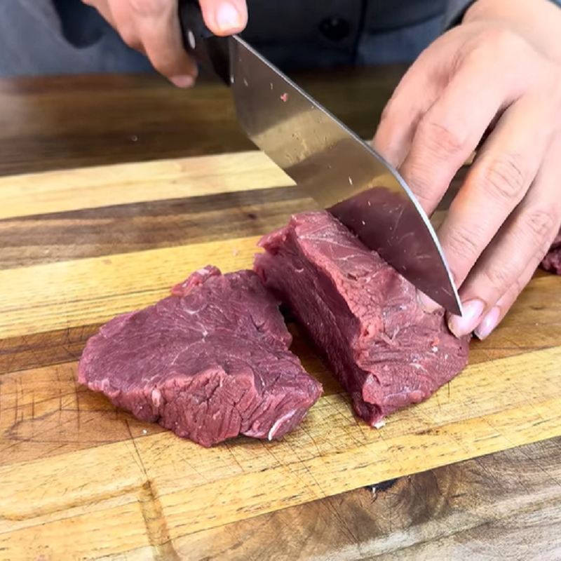 برش دادن گوشت