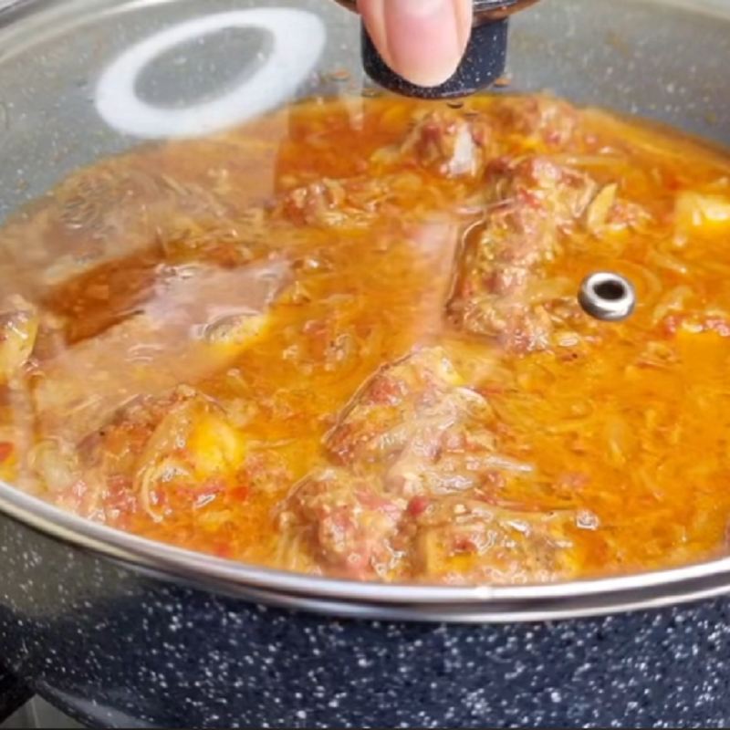 مرغ را با سس بپزید