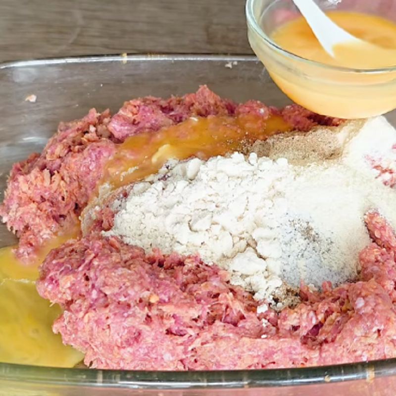 پودر سوخاری اضافه کنید