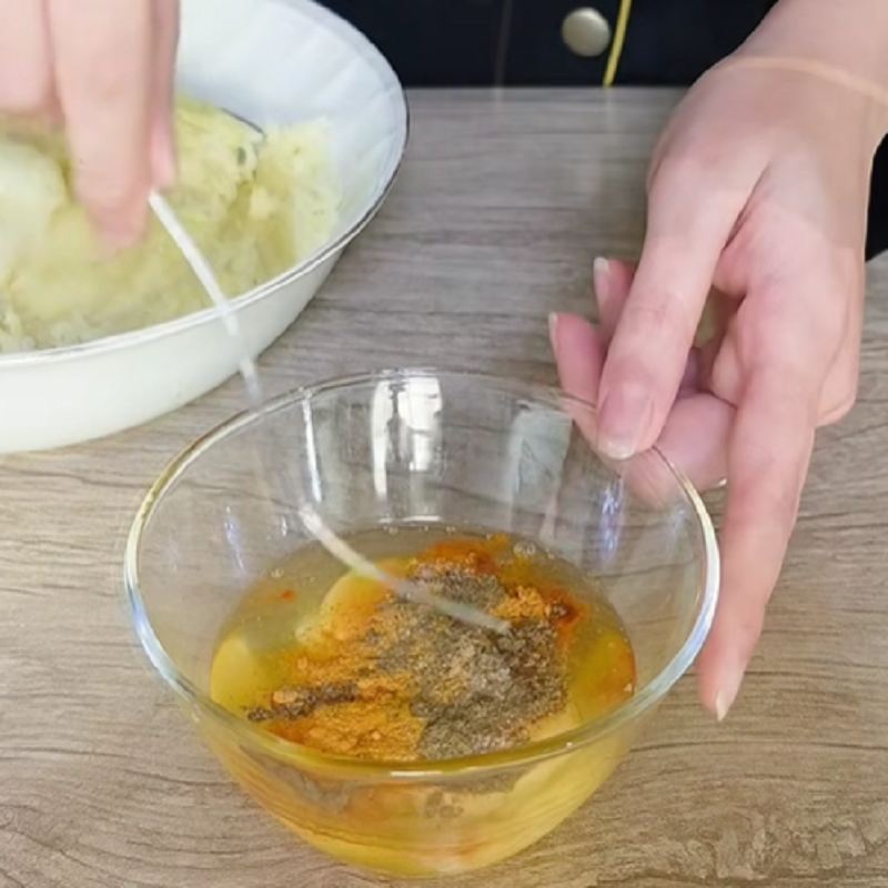 تخم مرغ را برای پفکی شدن خوب بزنید