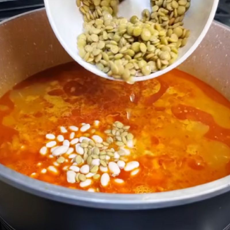 عدس را اضافه کنید
