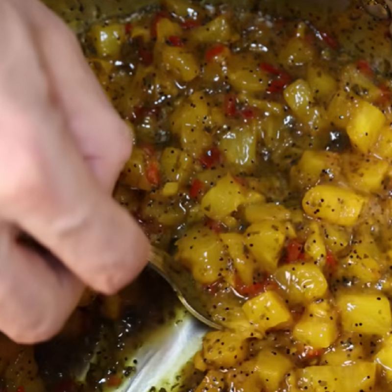 تنظیم طعم و سرو چاتنی