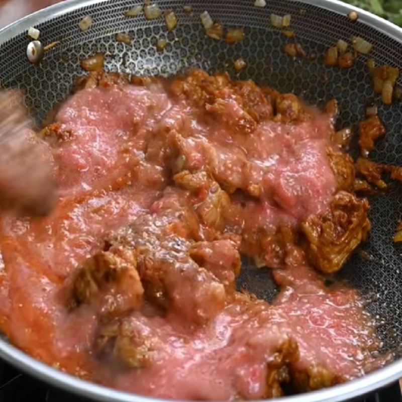 افزودن پوره گوجه فرنگی