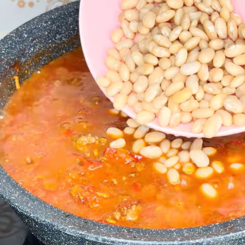 اضافه کردن لوبیا سفید