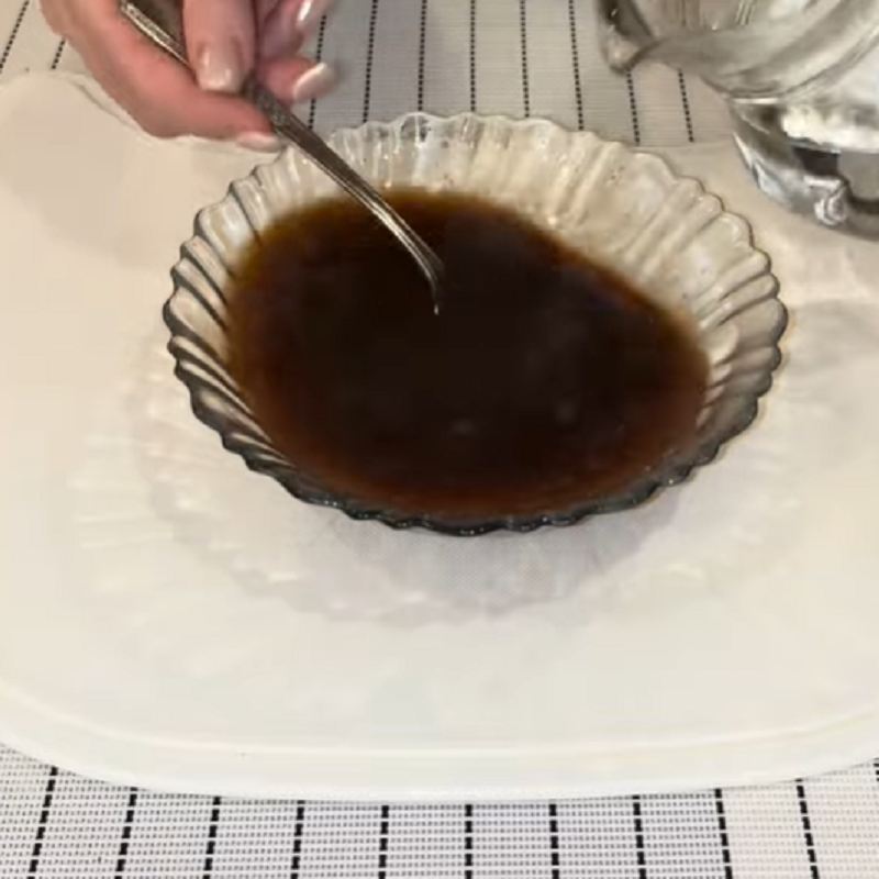 تهیه سس مخصوص رب انار و سماق