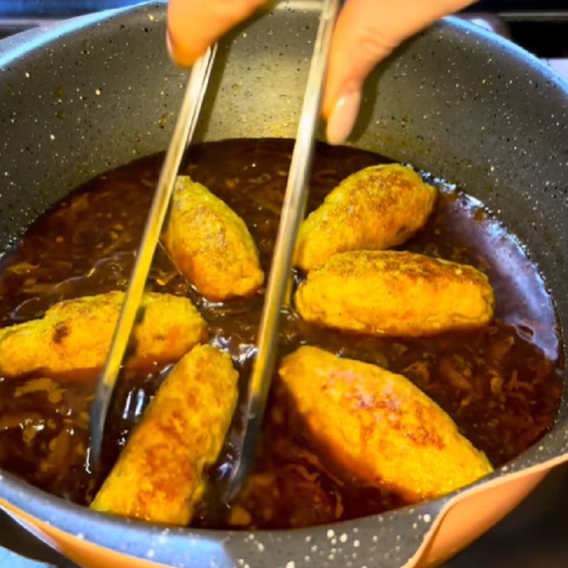 پخت نهایی کوفته ها در سس