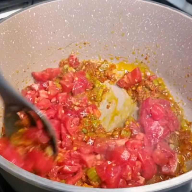 افزودن گوجه فرنگی