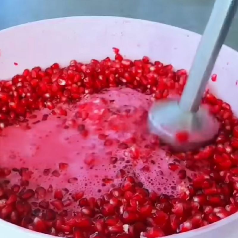 آماده سازی آب انار