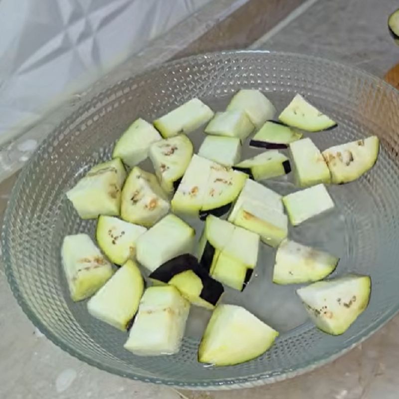 بادمجان ها را آماده کنید