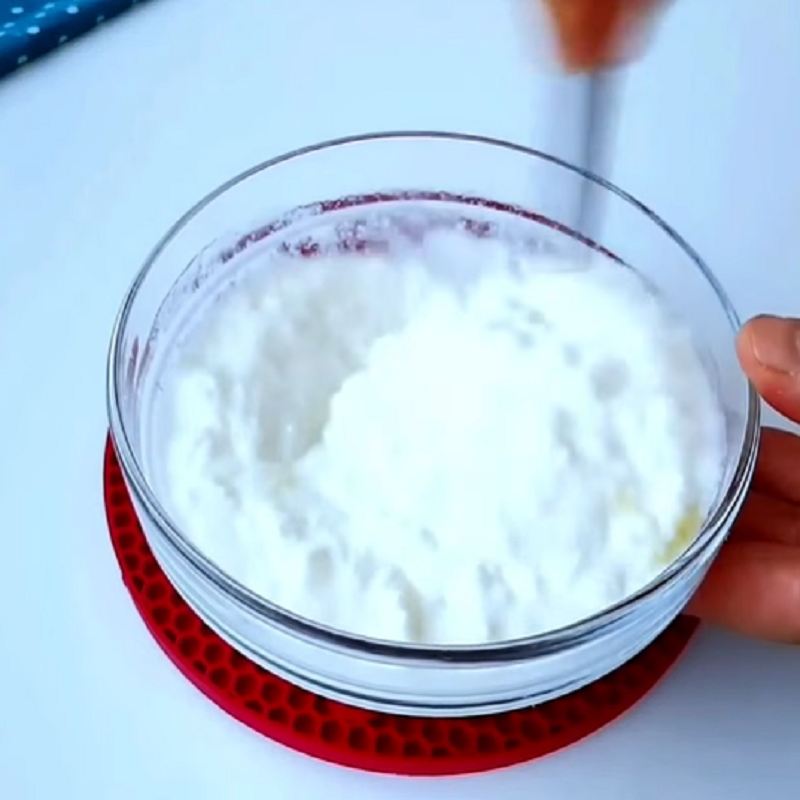 آماده کردن سس ماست و سیر