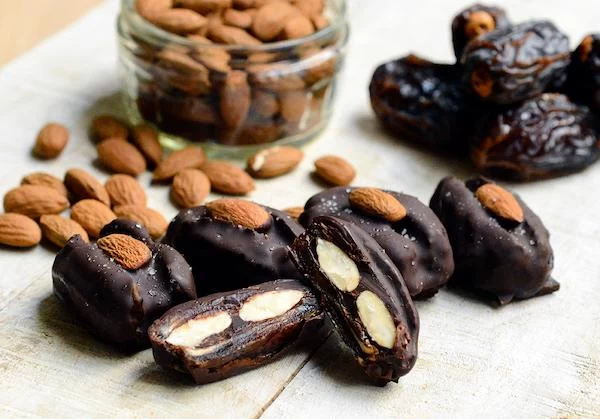 خرما شکلاتی