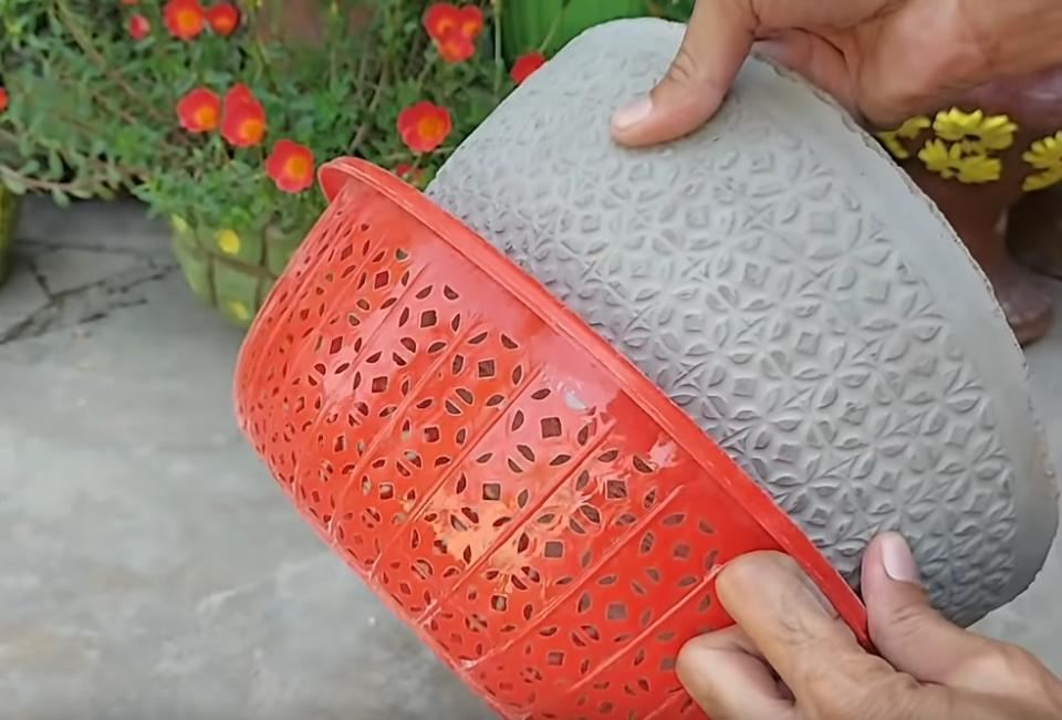 گلدان سیمانی