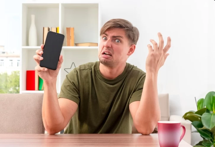 ۵ دلیل باد کردن باتری گوشی؛ ترفند افزایش عمر باتری موبایل