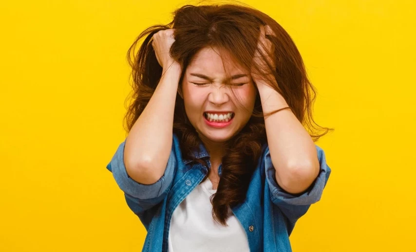 چگونه به کامنت های منفی پاسخ دهیم؟ ۷ روش برای حفظ آرامش!