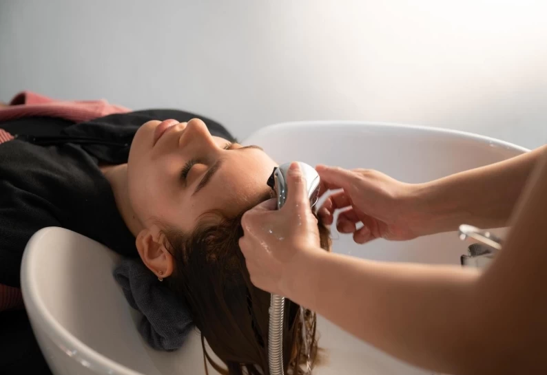 کراتینه خانگی با ژلاتین؛ راه حل یا فاجعه برای مو؟