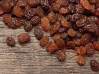 ۲۶ خاصیت کشمش پلویی و اثرات شگفت انگیز آن در بدن