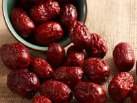 خواص، مضرات و طبع میوه عناب: از درمان سرطان تا تقویت دستگاه گوارش