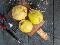 میوه به: خواص، مضرات و طبع از دیدگاه طب سنتی