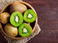 آشنایی با کالری، ارزش غذایی و خواص کیوی