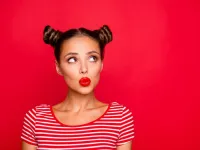 تفاوت بالم لب و رژ لب: کدام برای چه زمانی مناسب است؟