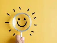 پاکسازی انرژی با آب نمک و کاغذ؛ ۲ ترفند برای انرژی مثبت!