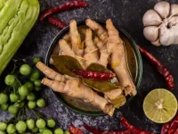 پای مرغ چه فایده ای دارد؟ ۶ خاصیت مفید این افزودنی ارزان!
