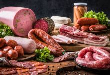 مواد تشکیل دهنده سوسیس و کالباس؛ از گوشت تا نگهدارنده ها