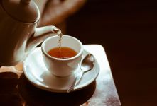 چای زود دم بهتر است یا دیر دم؟ بهترین انتخاب و تفاوت آن