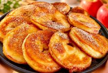 طرز تهیه شیرینی سیب تابه ای ۵ دقیقه ای و بدون نیاز به فر