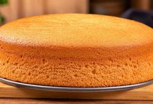 طرز تهیه کیک اسفنجی ۳ قلمی بدون روغن، شیر و بکینگ پودر