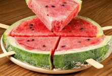 طرز تهیه بستنی هندوانه/ آسان در چند دقیقه با شیر و هندوانه