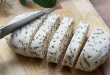 طرز تهیه پنیر خانگی با شیر و دانه کتان؛ یک پنیر سالم و خوشمزه سرشار از فیبر و امگا ۳