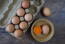 نگهداری تخم مرغ شکسته و ترک خورده
