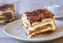 طرز تهیه تیرامیسو ایتالیایی با طعم بی نظیر و بافتی خامه ای