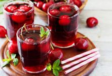 طرز تهیه شربت آلبالو بدون شکر / ۳ روش فوق العاده برای دیابتی ها و رژیم لاغری