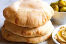 کالری نان پیتا چقدر است ؟ + ارزش غذایی و طرز تهیه آسان