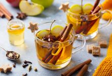 ۱۰ دمنوش مؤثر برای کنترل فشار خون که باید بشناسید + طرز تهیه