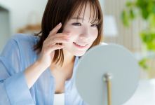 لاغر کردن صورت با روش های ساده و طبیعی؛ از تمرین تا تغذیه