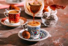 فواید و عوارض قهوه ترک | فنجانی پرخاصیت یا زنگ خطری برای سلامتی؟