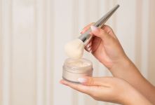 راهنمای کامل انواع تثبیت کننده آرایش و نحوه استفاده از آن ها